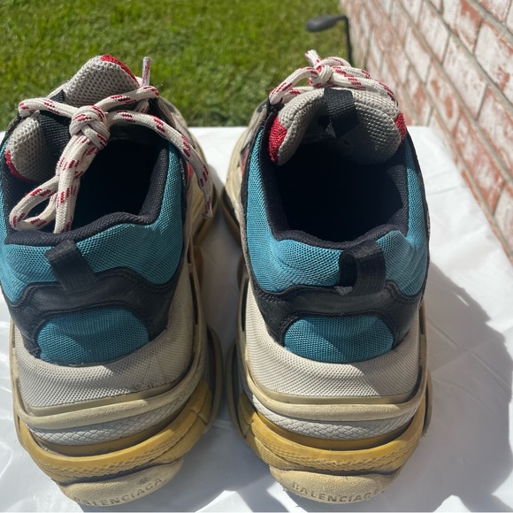 BALENCIAGA TRIPLE S size 41 - Picture 6 of 6